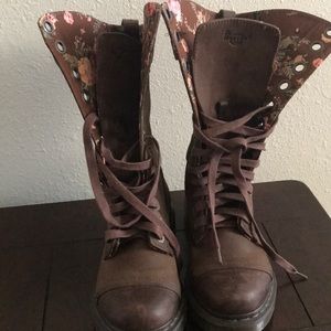Brown TRIUMPH Dr. Marten Boot size 7.
